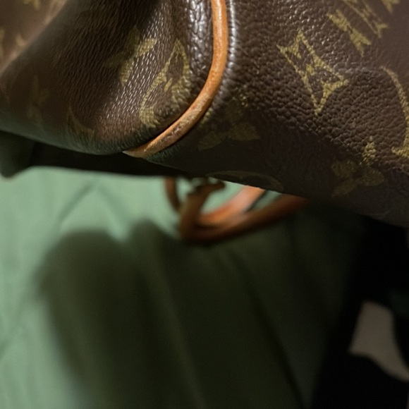 Authentic Louis Vuitton monogram speedy 35 - Picture 10 of 16